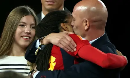 A Lip-Locking Saga Unfolds: Spanish Football President Stays Defiant Despite Kissing Player at Women’s World Cup